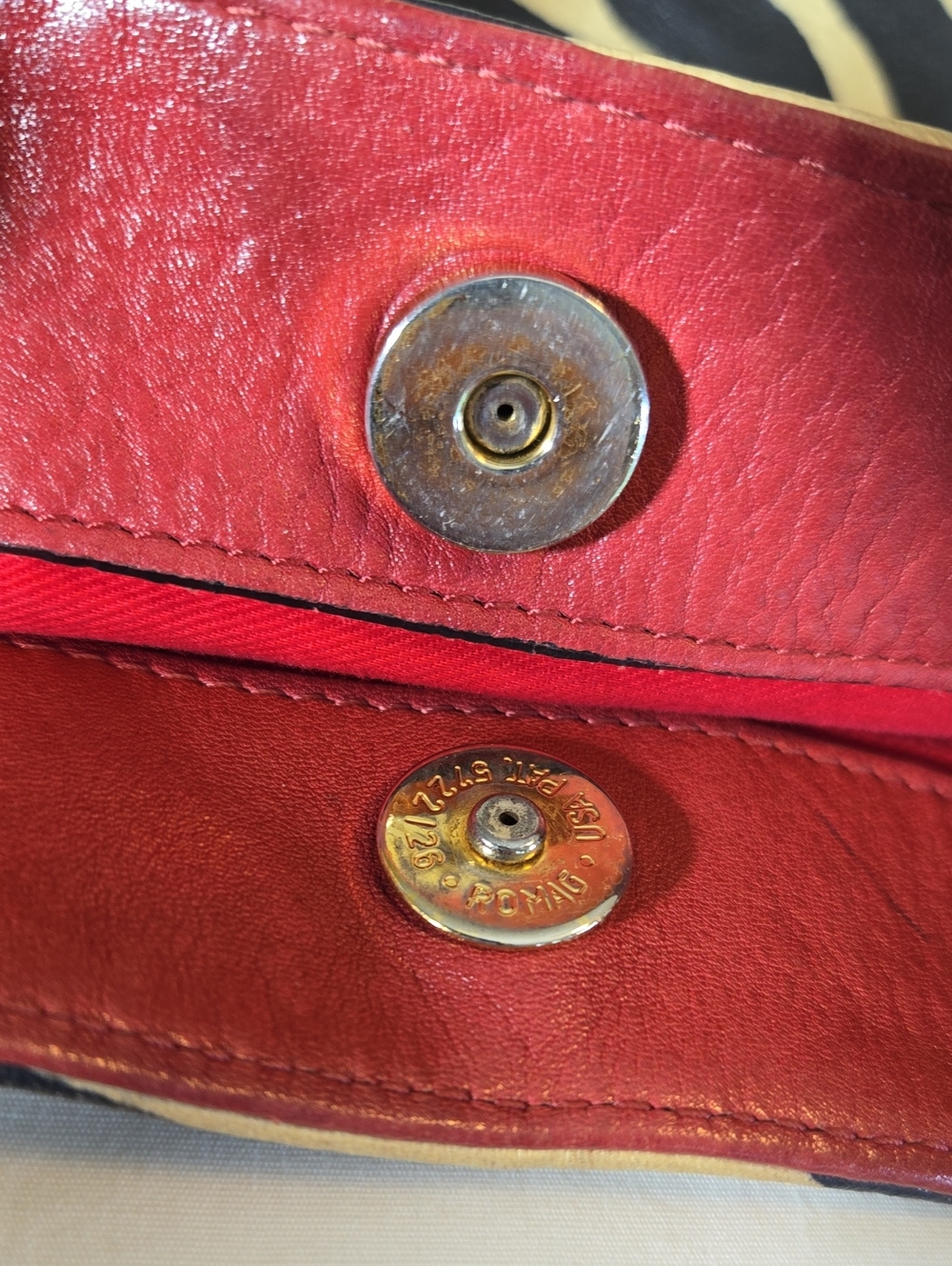 Huge Dooney & Bourke - Picture 16 of 16
